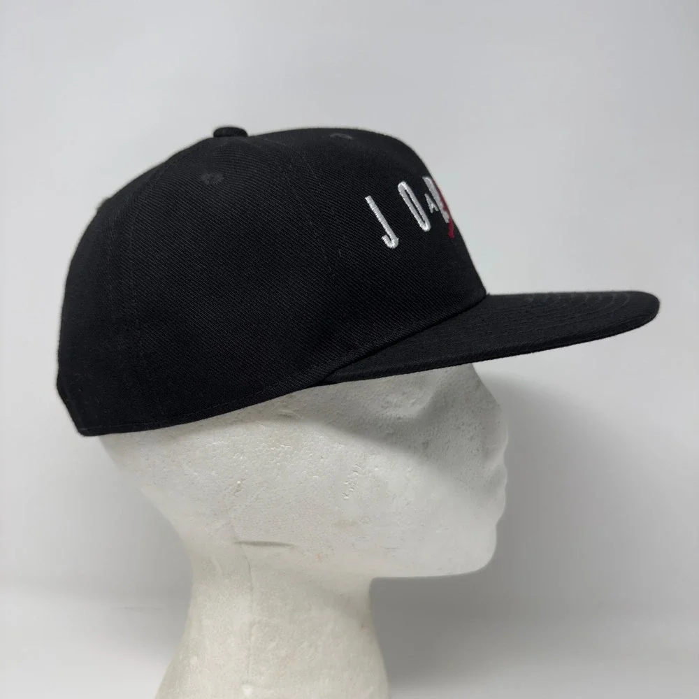 Jordan Child Black Snapback Hat Red Jumpman Logo Flat‎ Brim 617845-023